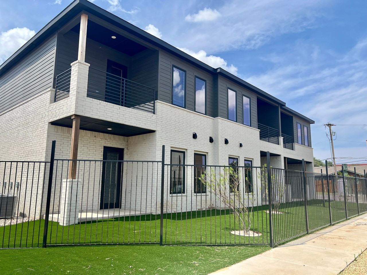 1801 Main St - Photo 3 of 50