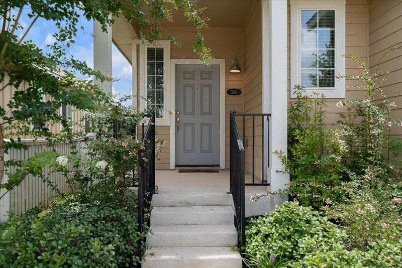 330 Hortus Dr - Photo 3 of 27