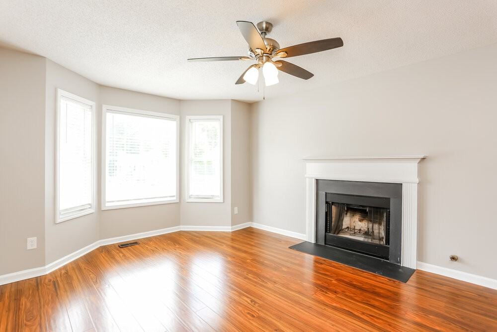 639 Sheffield Ct - Photo 6 of 17
