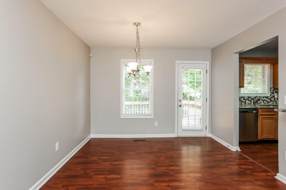 639 Sheffield Ct - Photo 7 of 17