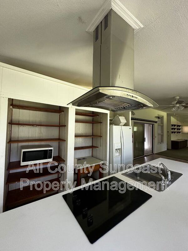 255 Simpson Rd - Photo 3 of 15