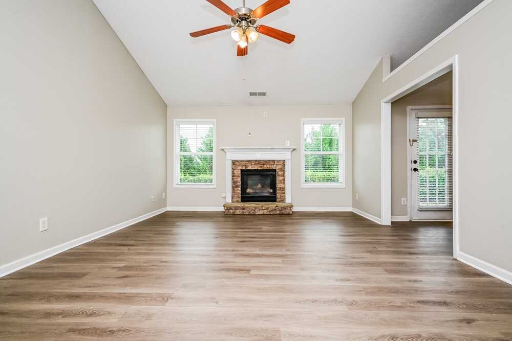 3896 Pine Village Pl - Photo 4 of 17
