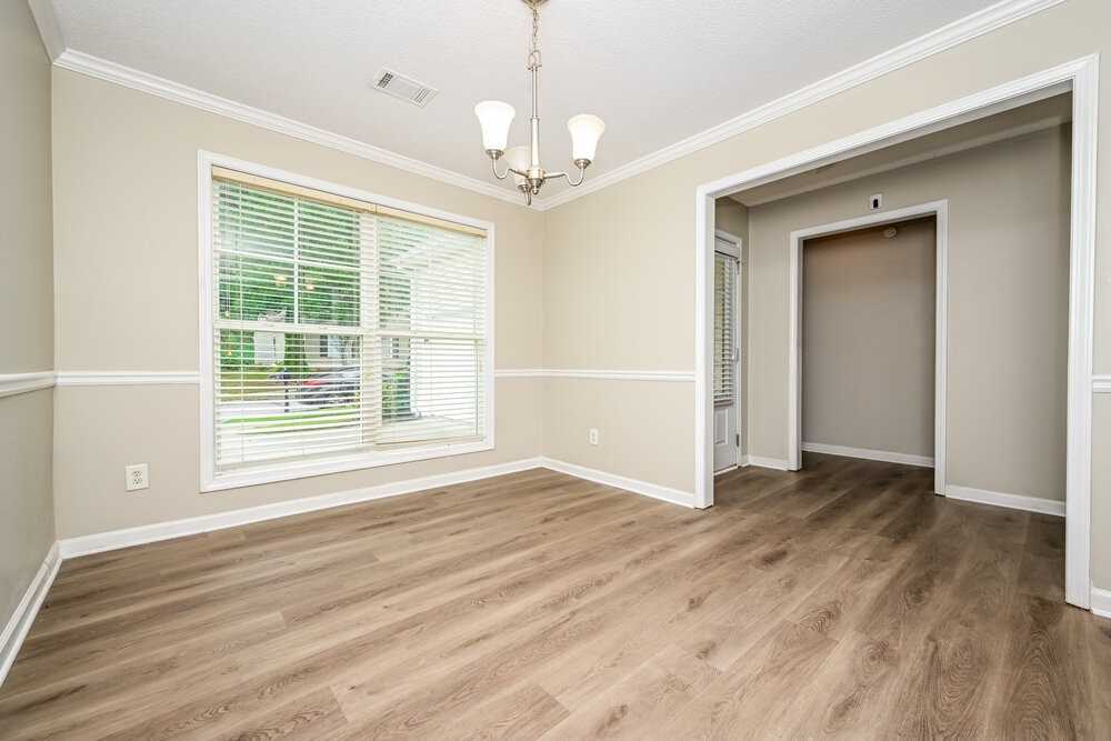 3896 Pine Village Pl - Photo 5 of 17