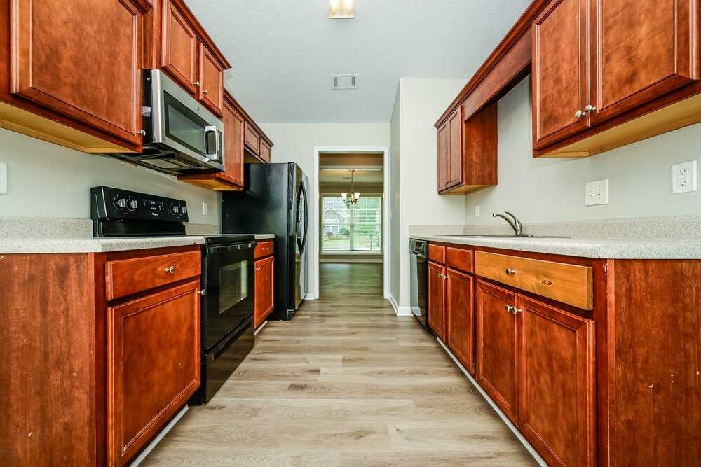 3896 Pine Village Pl - Photo 6 of 17