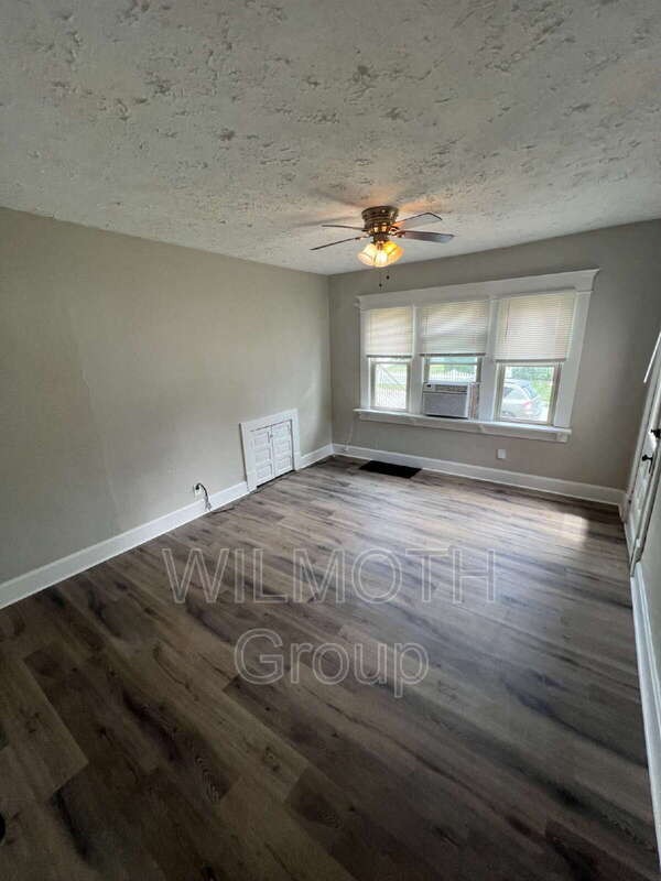 20 Wilson St - Photo 3 of 13