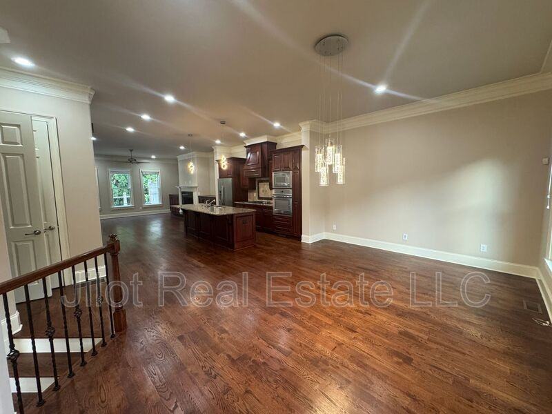 3134 Chestnut Woods Dr - Photo 3 of 42