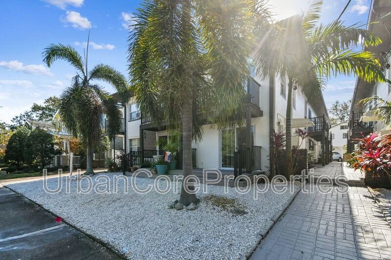 1023 Locust Street Northeast #25 - Photo 3 of 11