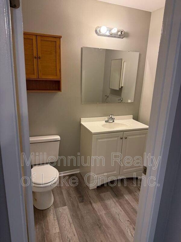 25 Louck St #4 - Photo 4 of 10