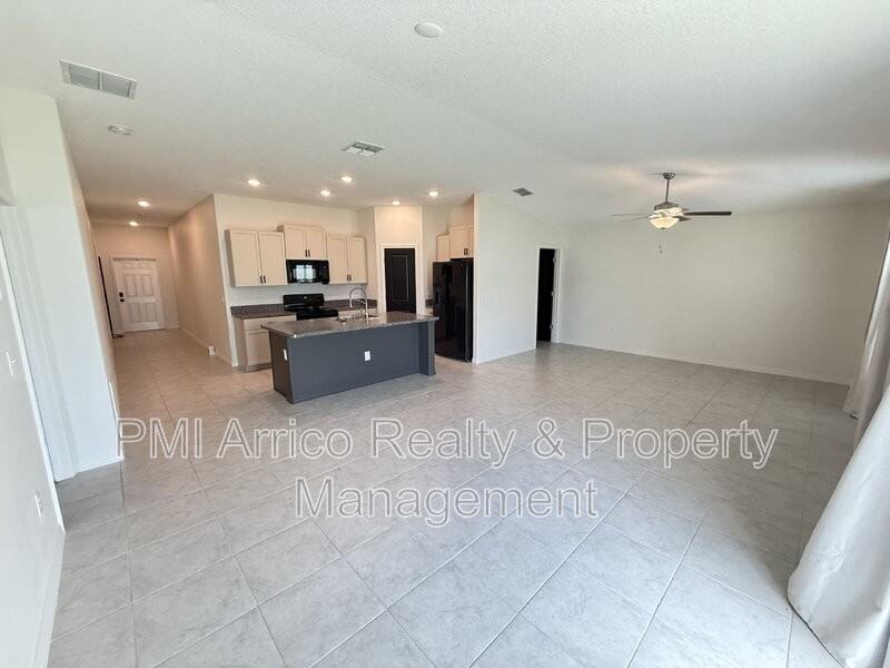 14906 Imperial Purple Ln - Photo 7 of 31