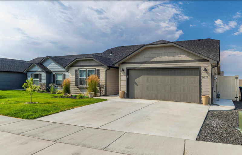 14510 E Caprio Ave - Photo 2 of 12