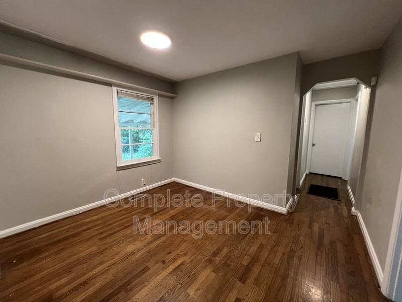 603 Camp Ct - Photo 4 of 8