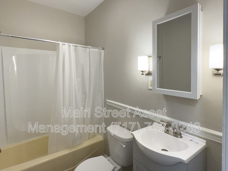 332 Chestnut St #2 - Photo 4 of 12