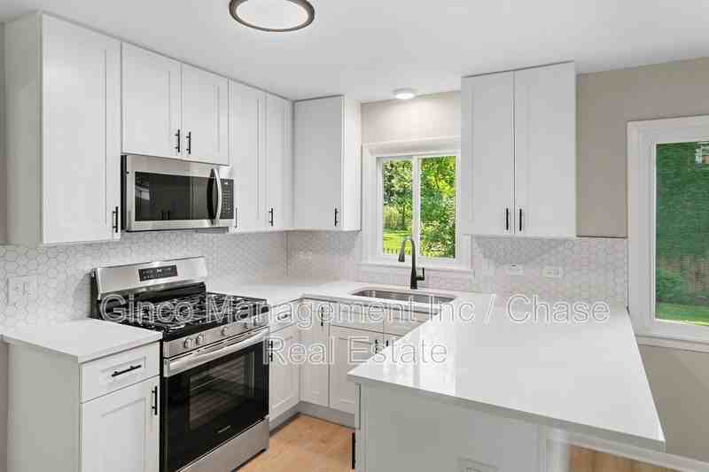 5 Danube Way - Photo 3 of 17