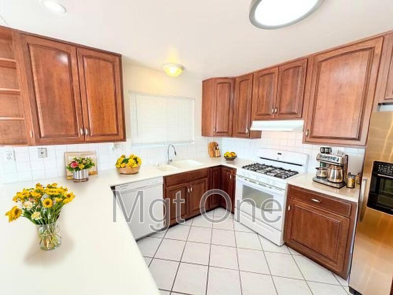 6510 Carissa Ave - Photo 2 of 23
