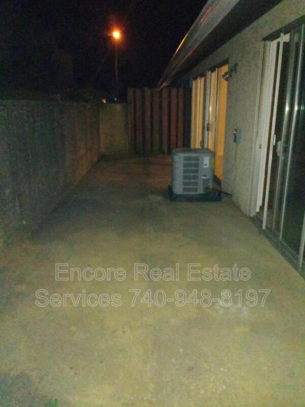 865 Beech Ct - Photo 2 of 11