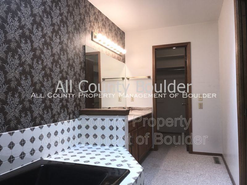 3325 Camden Dr - Photo 5 of 10