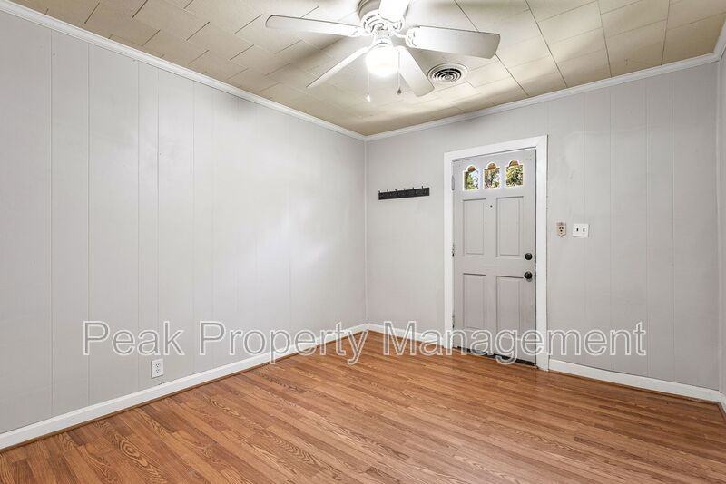 2009 Maplewood Ave - Photo 2 of 42