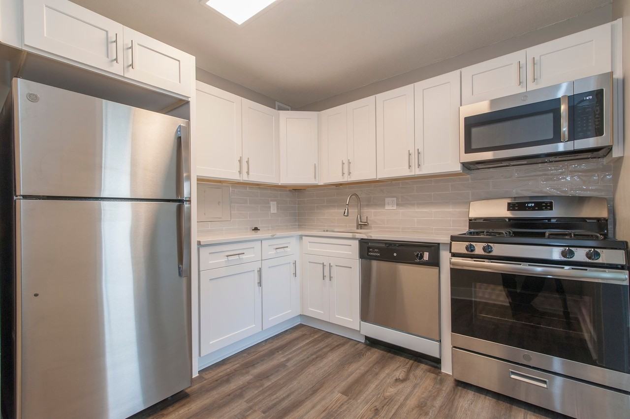 Enclave Silver Spring - Photo 2 of 10