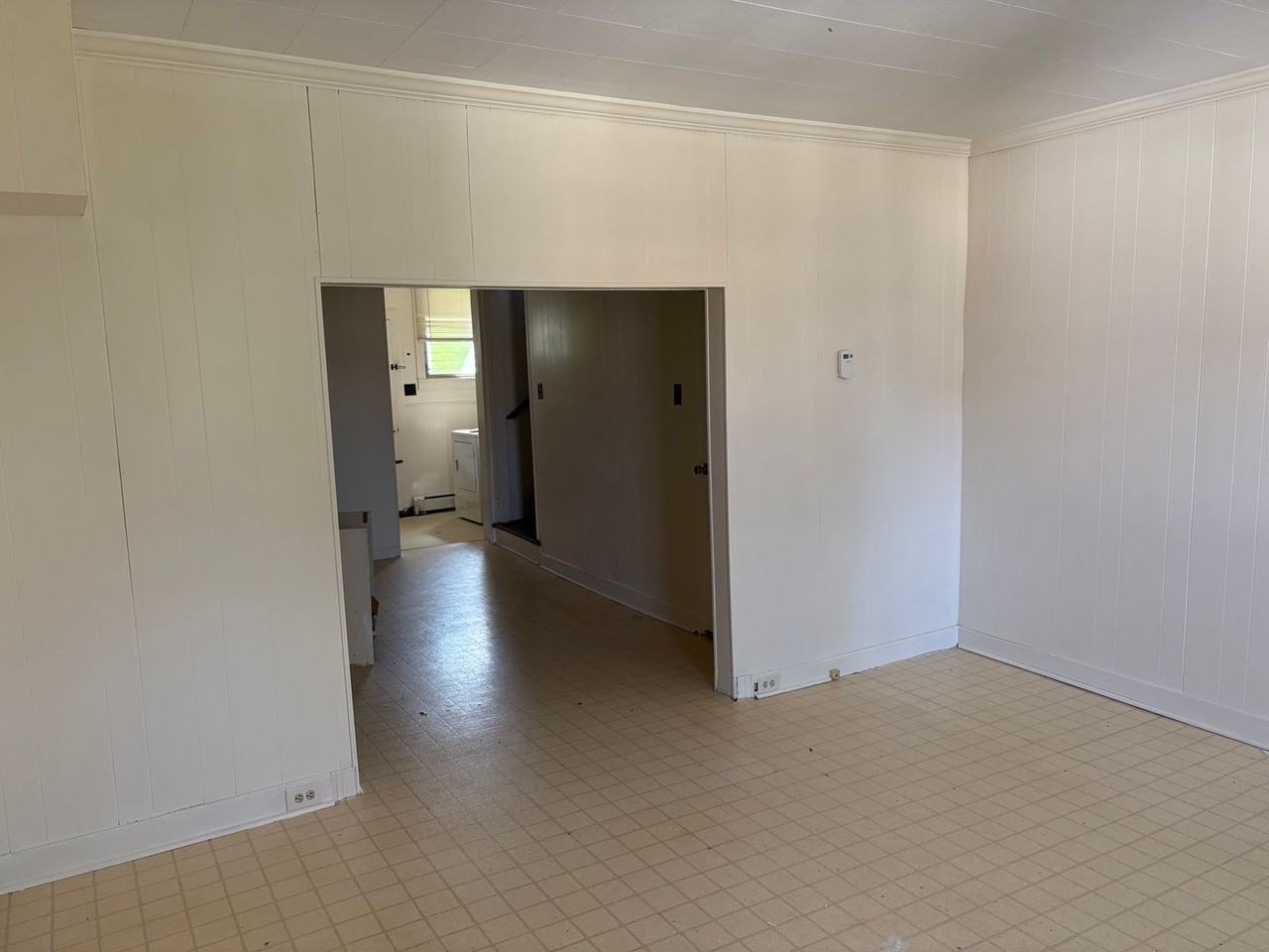 40 W Broad St - Photo 2 of 18