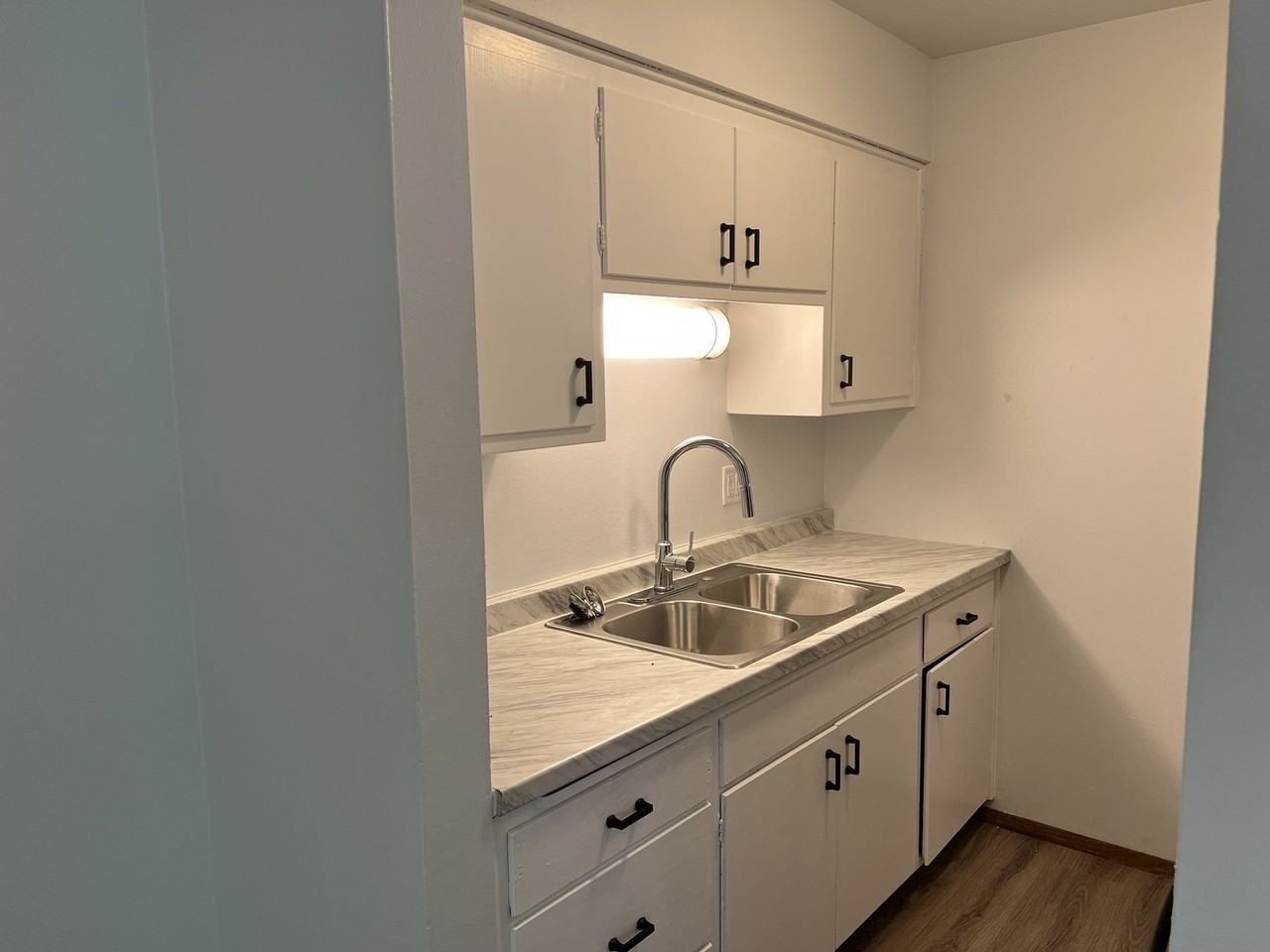 Biscayne Apartments - Photo 5 of 16