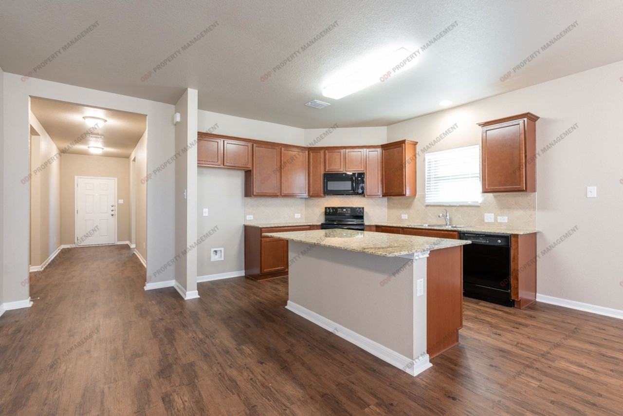 7800 Lee Hall Loop - Photo 6 of 23