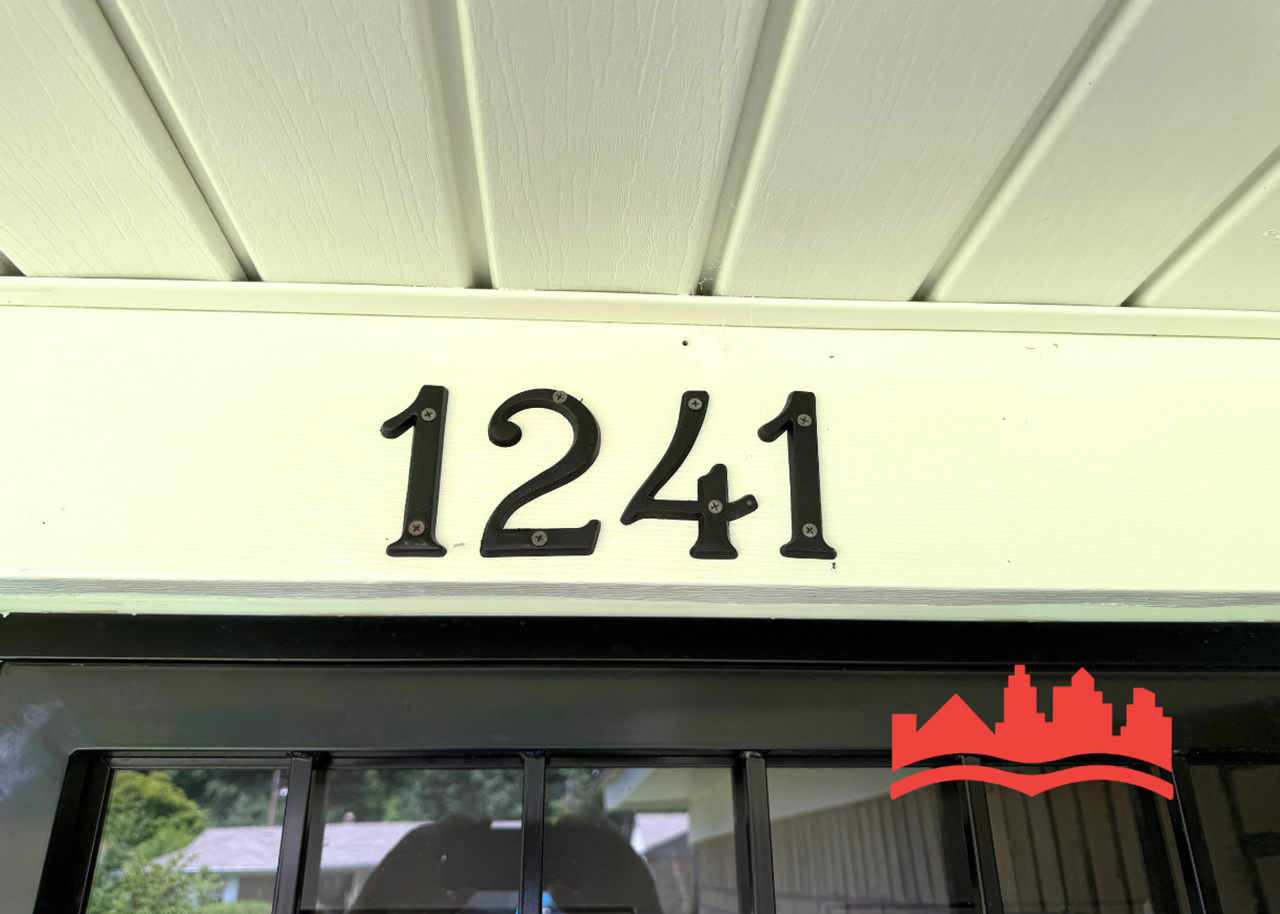 1241 Broadmoor St - Photo 2 of 18