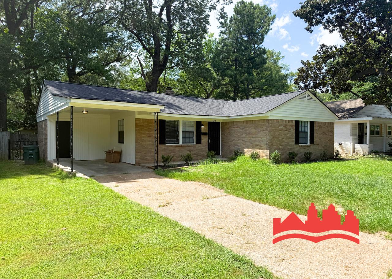 1241 Broadmoor St - Photo 3 of 18