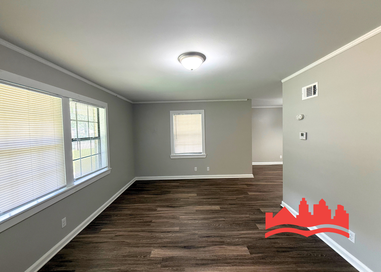 1241 Broadmoor St - Photo 5 of 18