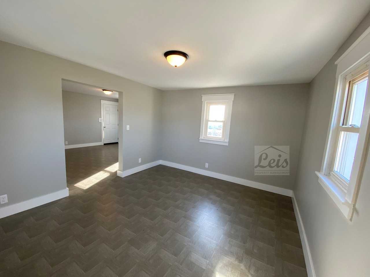 287 North West Street - Photo 3 of 12