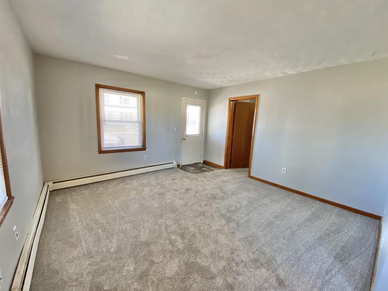 212 East Washington Street - Photo 2 of 14