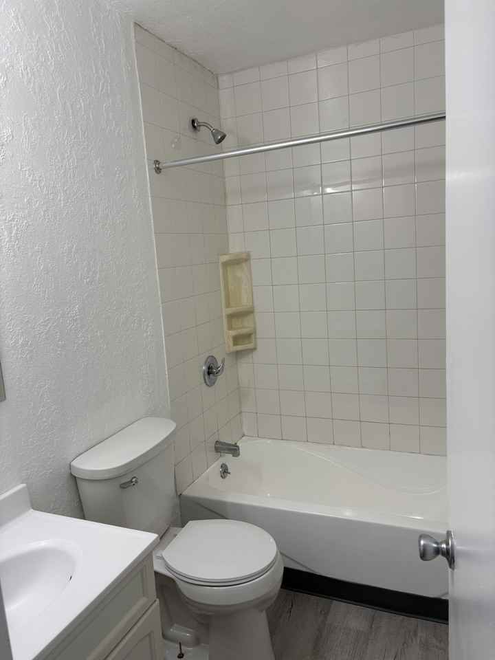 685 East Michigan Avenue - Photo 4 of 20