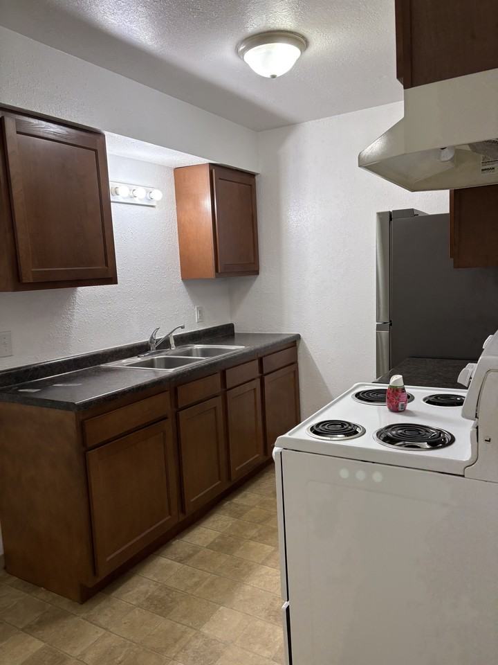 685 East Michigan Avenue - Photo 2 of 21