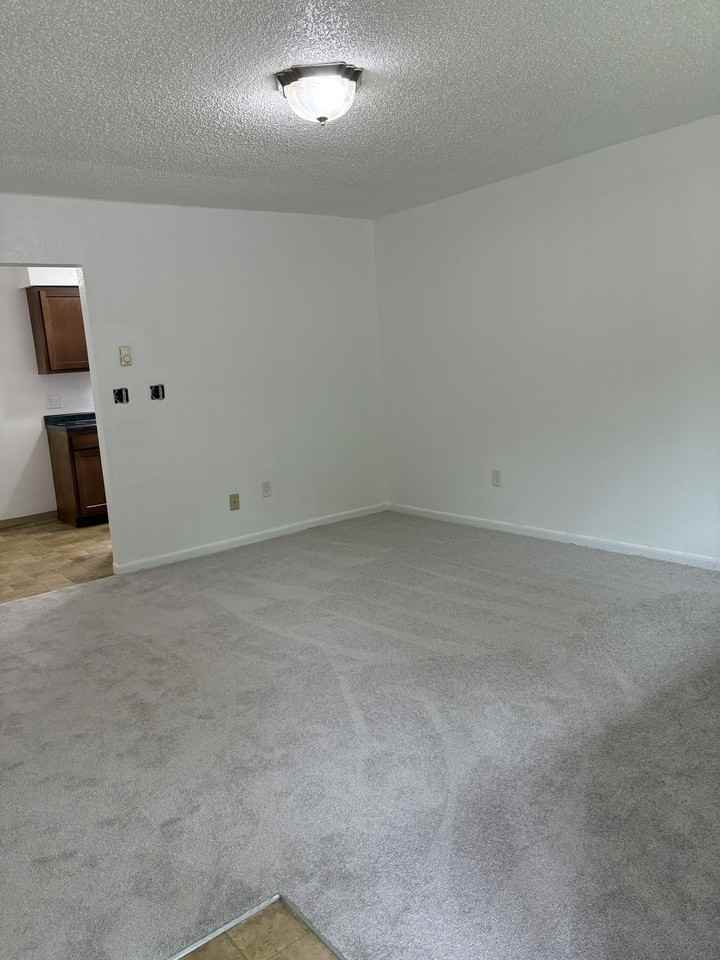 685 East Michigan Avenue - Photo 4 of 21