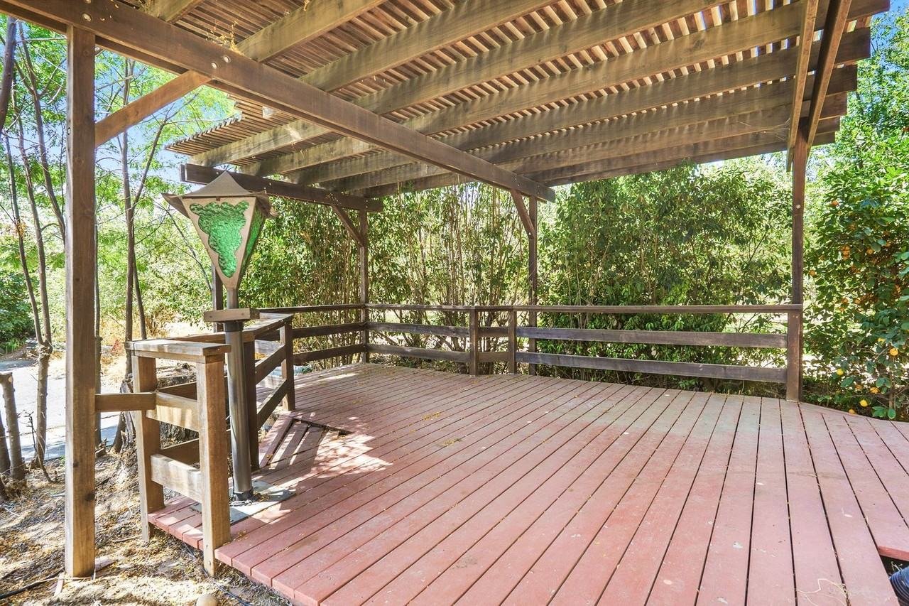 3427 Breton Ave - Photo 3 of 31