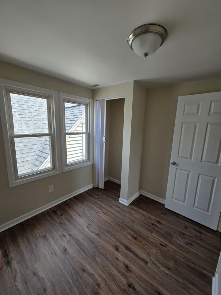 613 13th Street - Photo 6 of 10