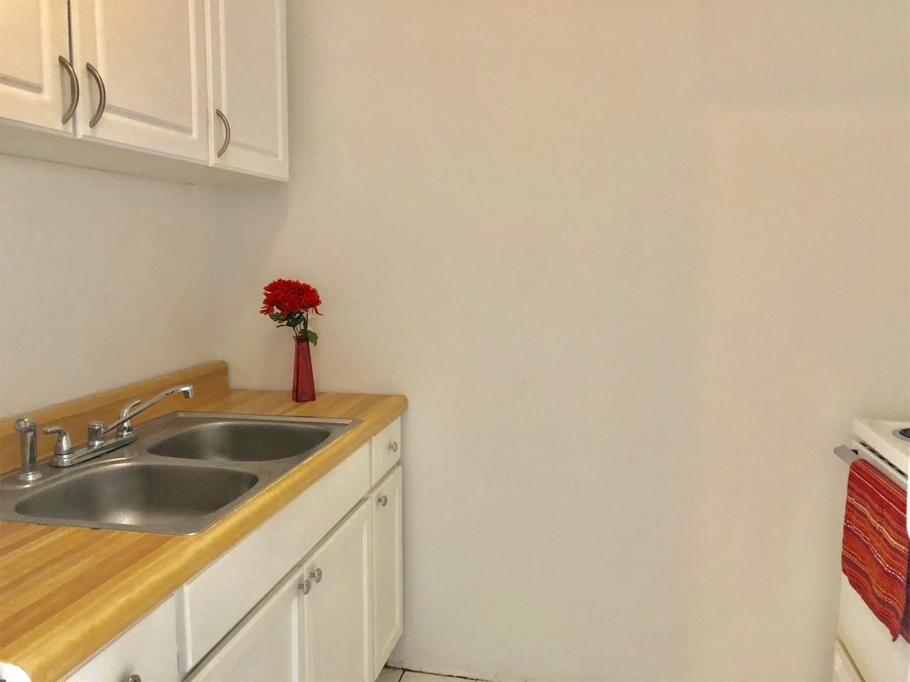 HOLLYWOOD LITTLE RANCHES 2303  (SOL Y VIENTO, LLC) - Photo 3 of 7