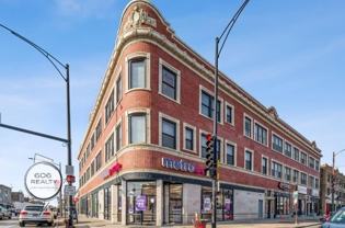 2404 W 63rd St #STO - Photo 1 of 1