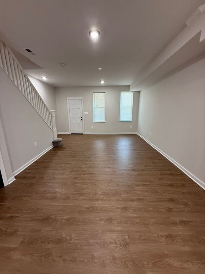 2803 Presbury St - Photo 5 of 15
