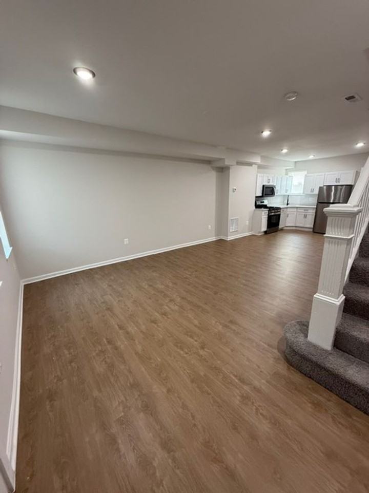 2803 Presbury St - Photo 6 of 15