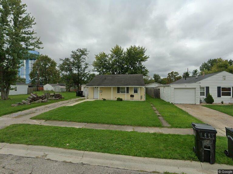 613 Weller Rd - Photo 2 of 3