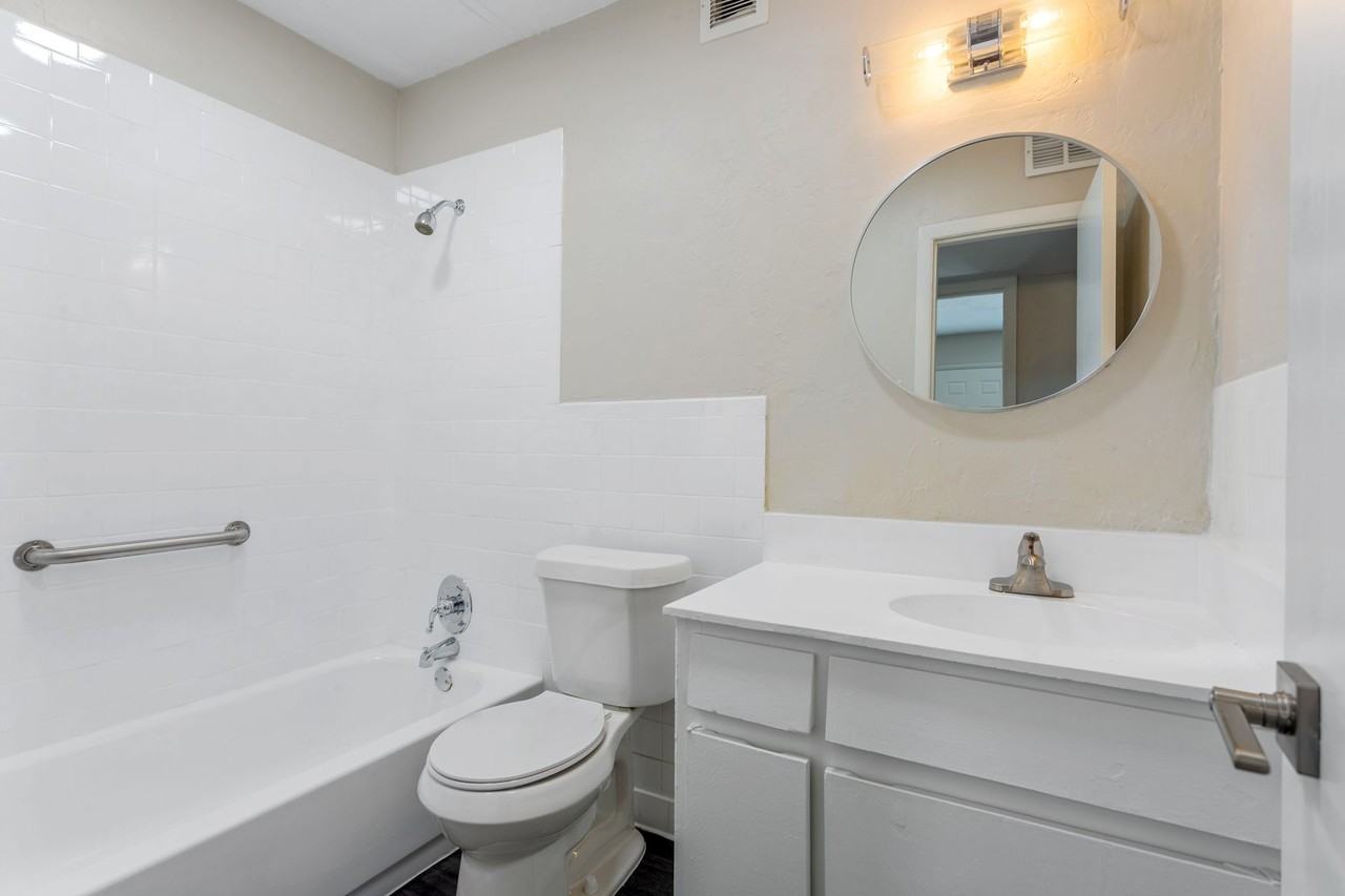 Terraces at Nichols Hills – Renovated Two - Photo 5 of 13