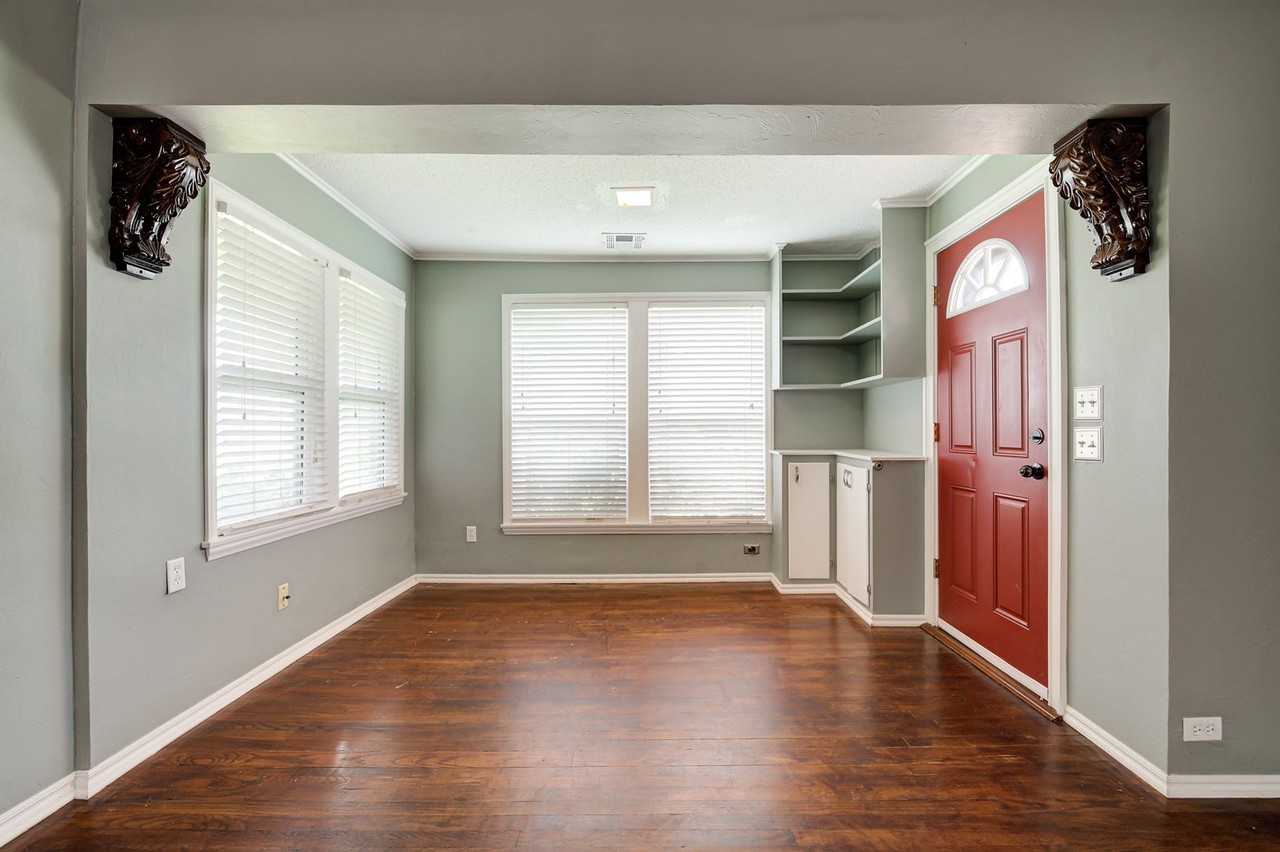 1512 Nw 41st St - Photo 7 of 27