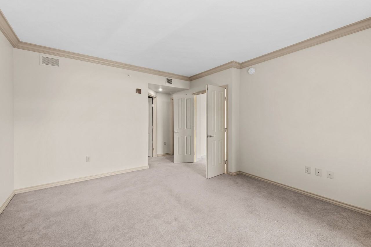 8100 E Union Ave #814 - Photo 3 of 38