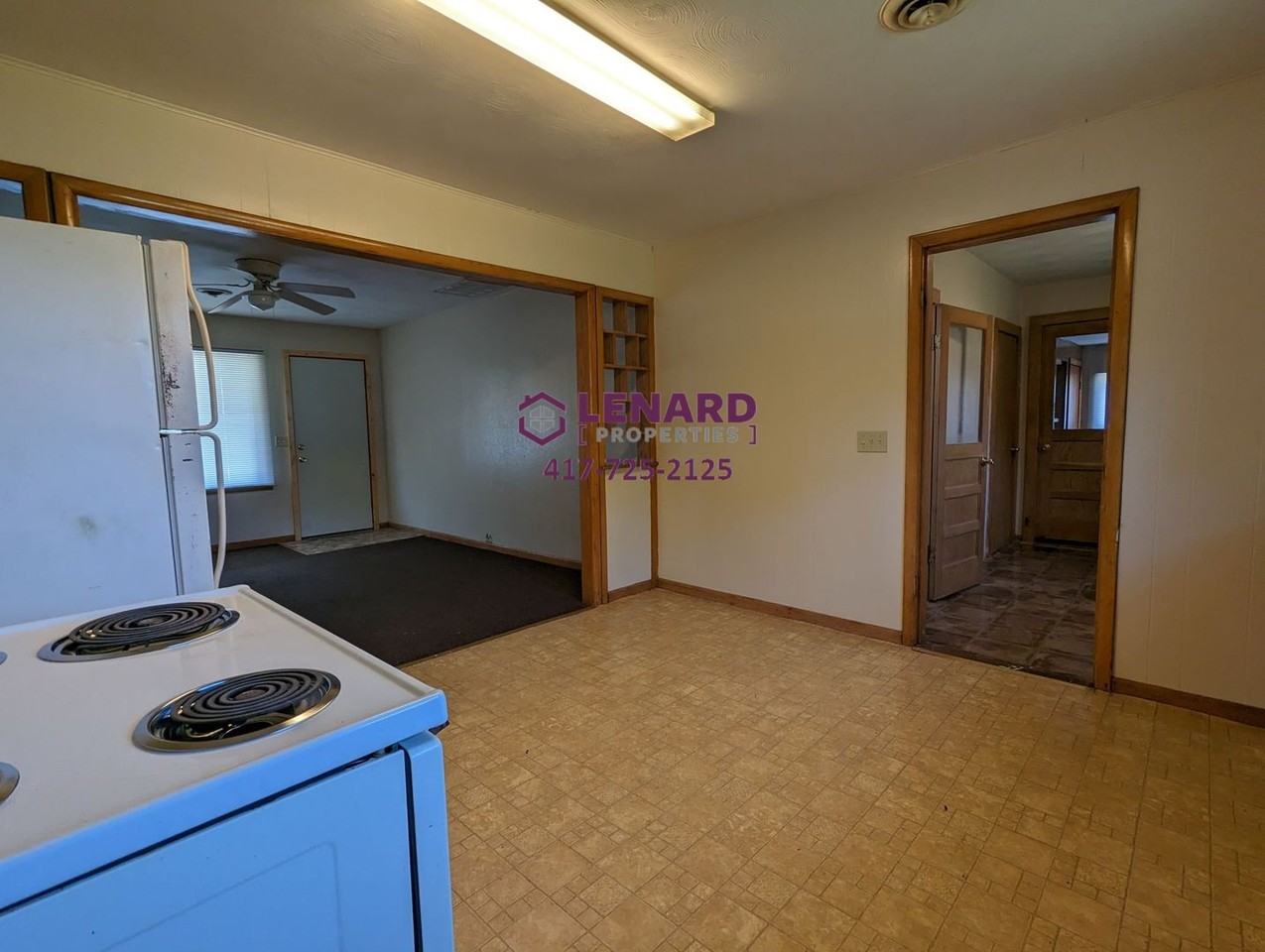 723 E College St - Photo 6 of 14