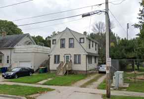 featured image of 935 Dousman St