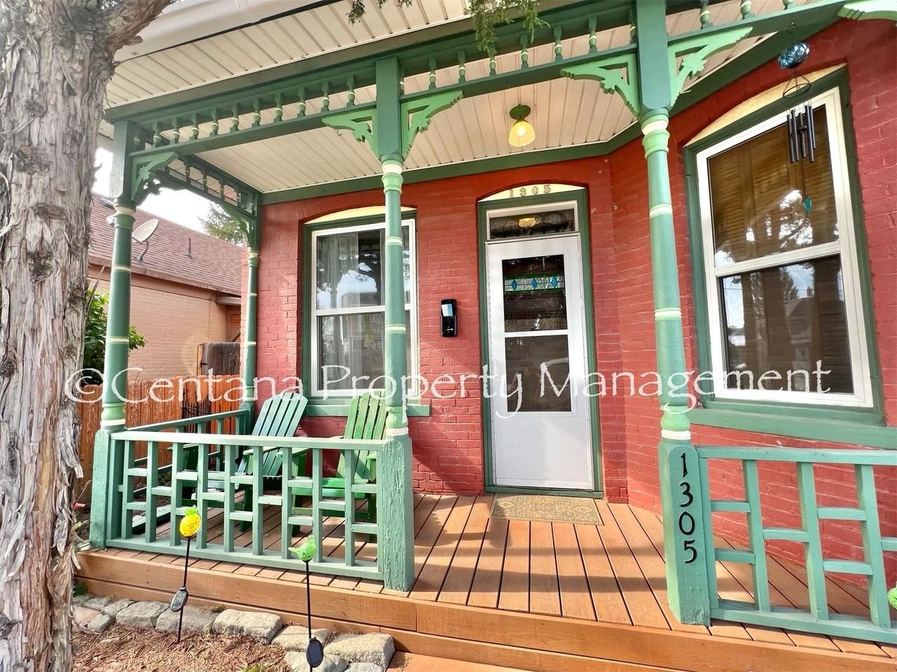 1305 E 2nd St - Photo 4 of 39