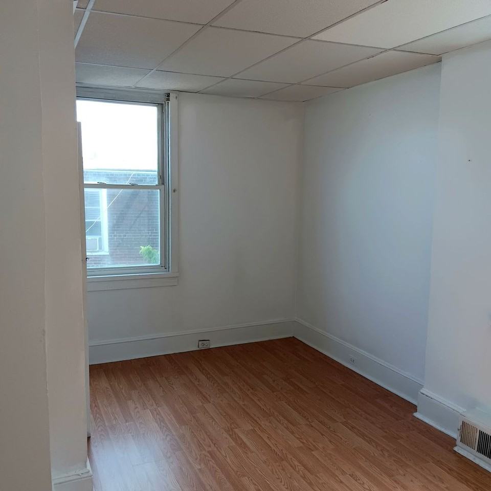 190 W Roosevelt Blvd - Photo 3 of 8