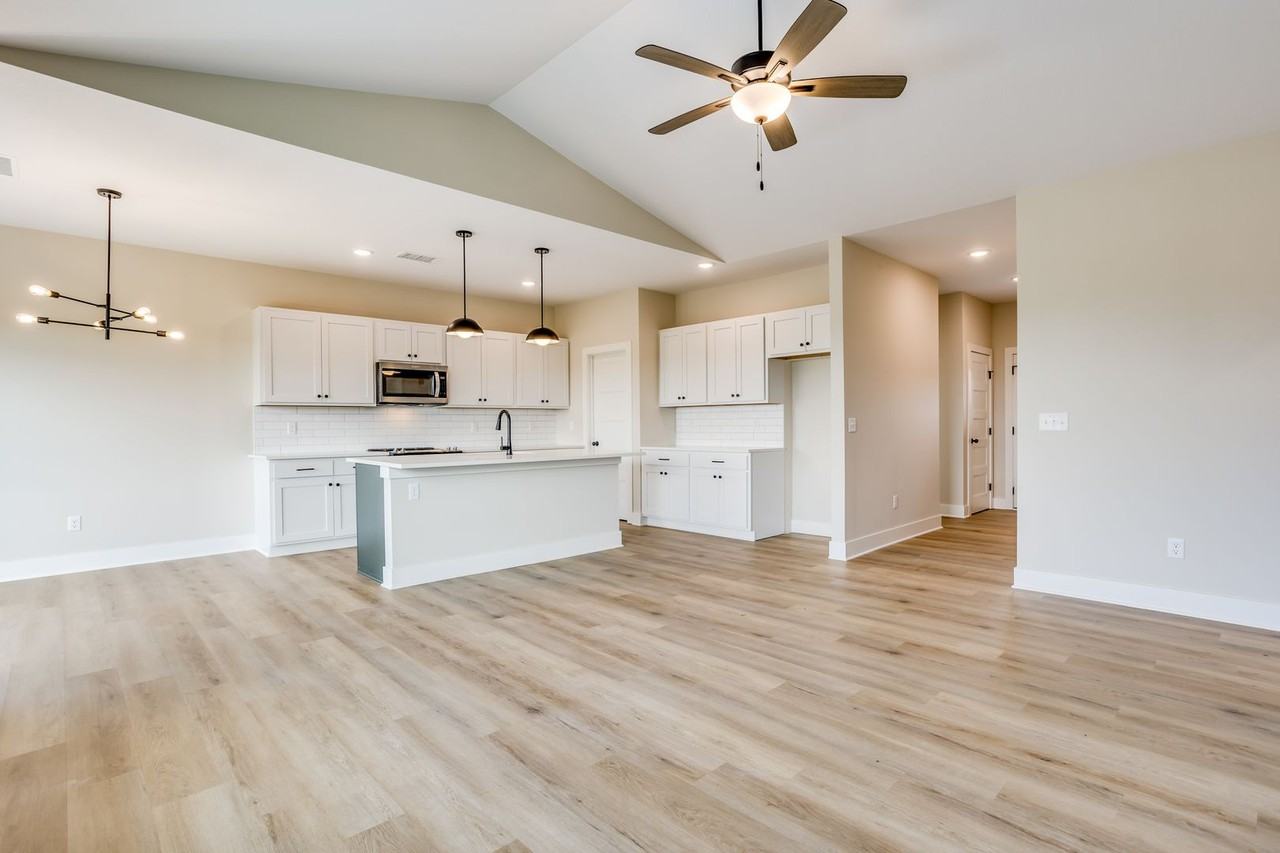 1025 Long Path St - Photo 7 of 29