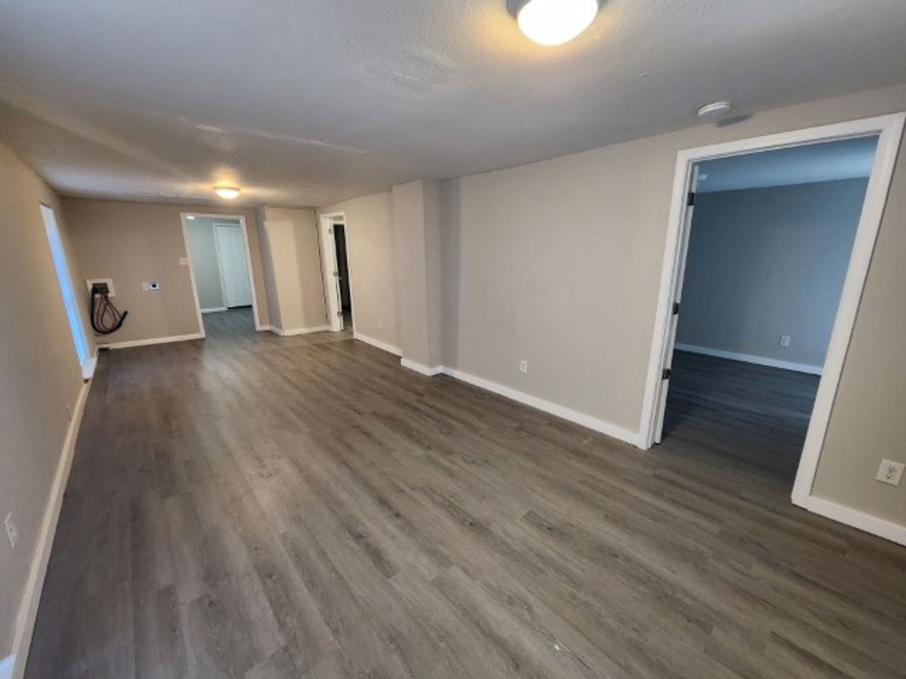 4511 Atkins St - Photo 2 of 19