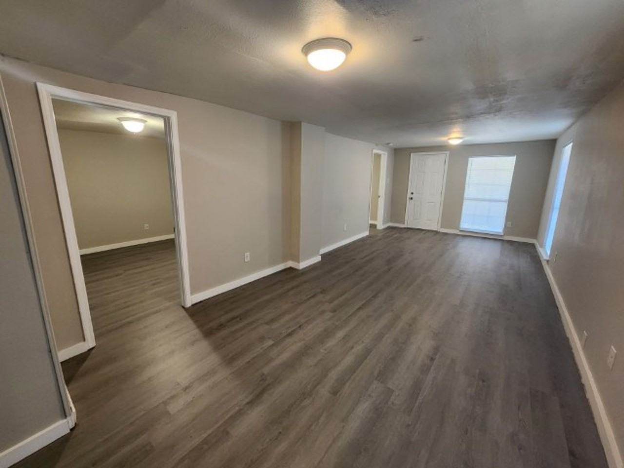 4511 Atkins St - Photo 3 of 19
